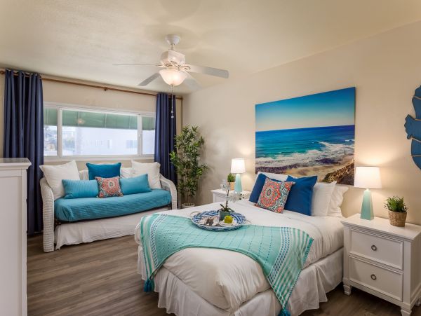 San Diego Beach Communities North Condo 995654