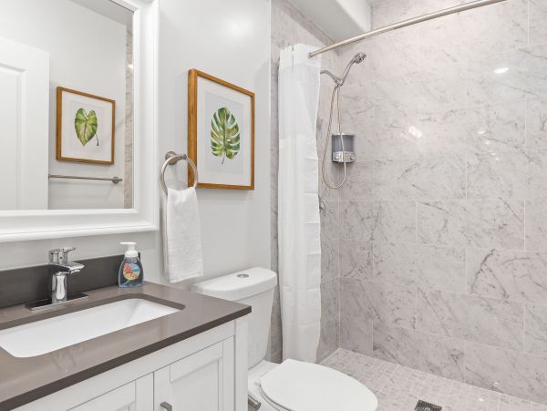 Upper Six Bedroom with Unbelievable Rooftop Deck in Oceanside