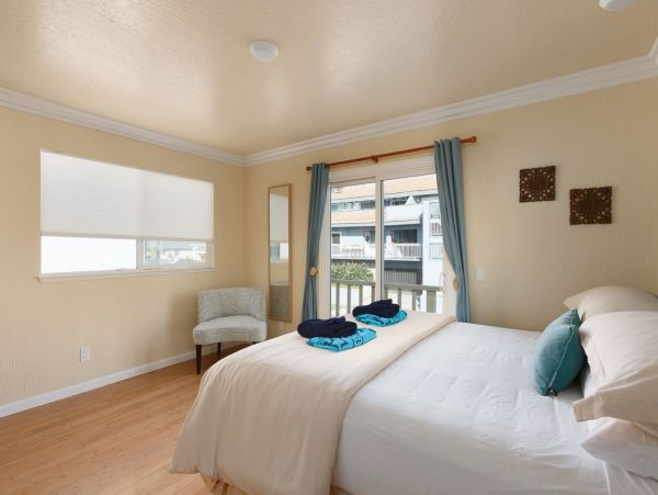San Diego Beach Communities North Condo 995662