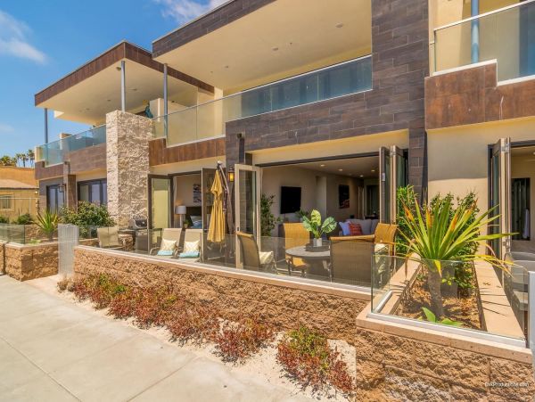 San Diego Beach Communities North Condo 995664