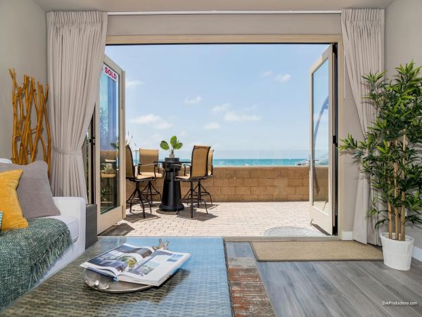 San Diego Beach Communities North Condo 995664