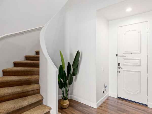 San Diego Beach Communities North Condo 995665