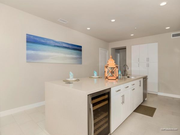 San Diego Beach Communities North Condo 995666