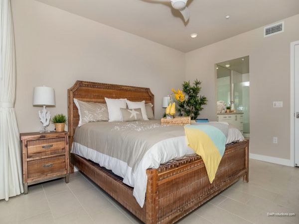 San Diego Beach Communities North Condo 995666