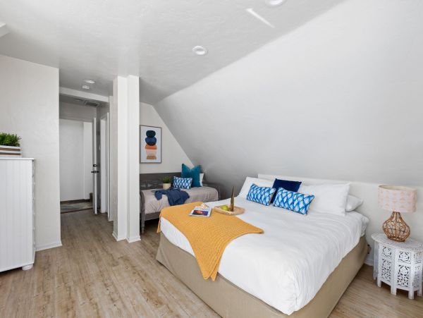 San Diego Beach Communities North Home 995667