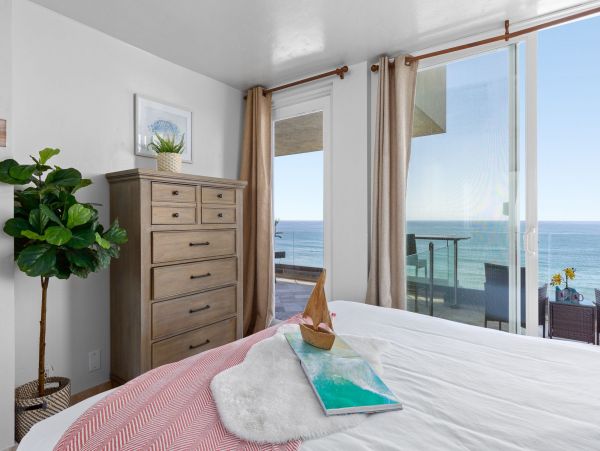 San Diego Beach Communities North Home 995667