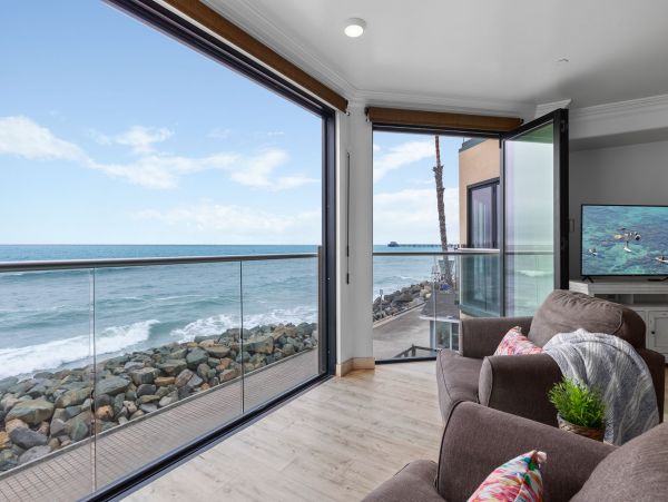 Oceanside Vacation Condo Five Bedroom Oceanfront
