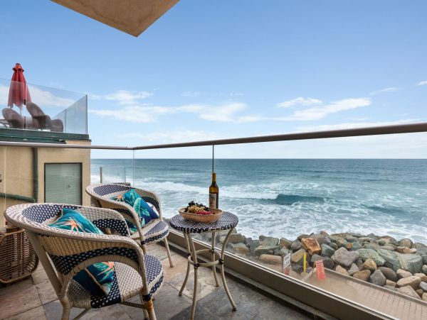 Oceanside Vacation Condo Five Bedroom Oceanfront