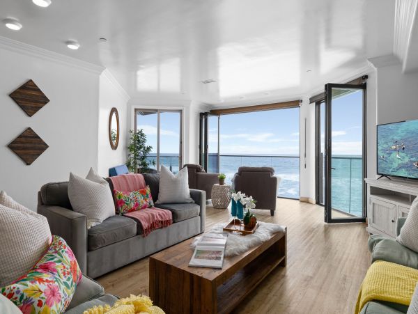 Oceanside Vacation Condo Five Bedroom Oceanfront