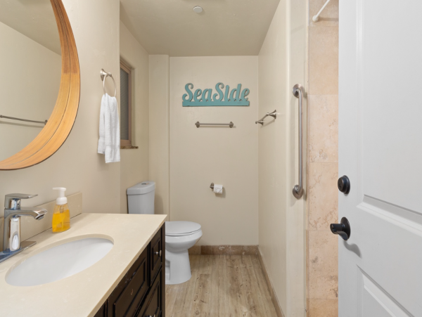 Amazing Three Bedroom Vacation Rental in Oceanside