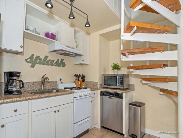 San Diego Beach Communities North Condo 995672