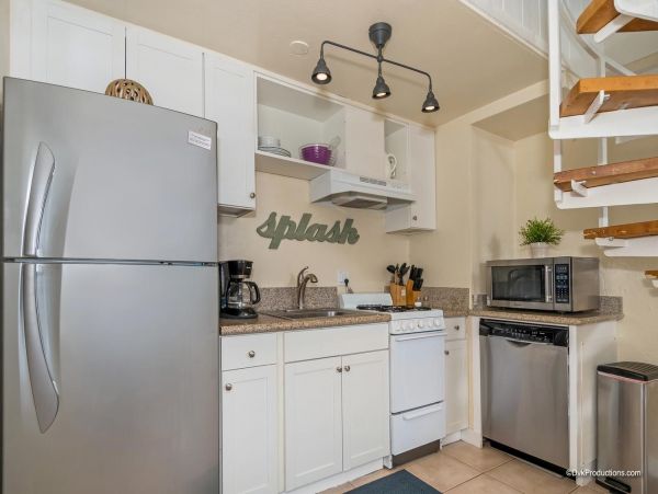 San Diego Beach Communities North Condo 995672