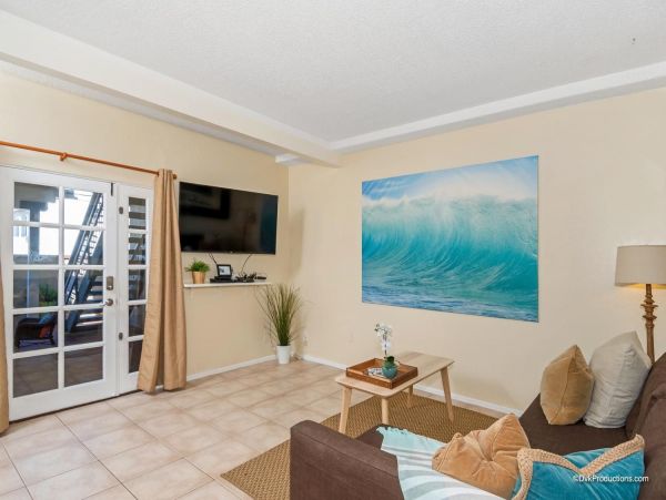 San Diego Beach Communities North Condo 995672
