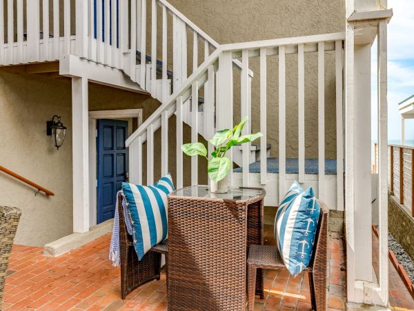 San Diego Beach Communities North Condo 995672