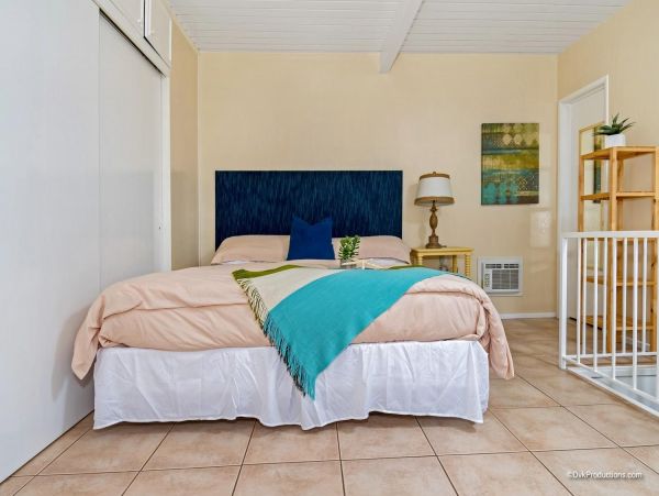 San Diego Beach Communities North Condo 995672