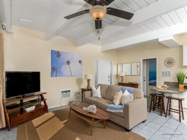 San Diego Beach Communities North Condo 995674