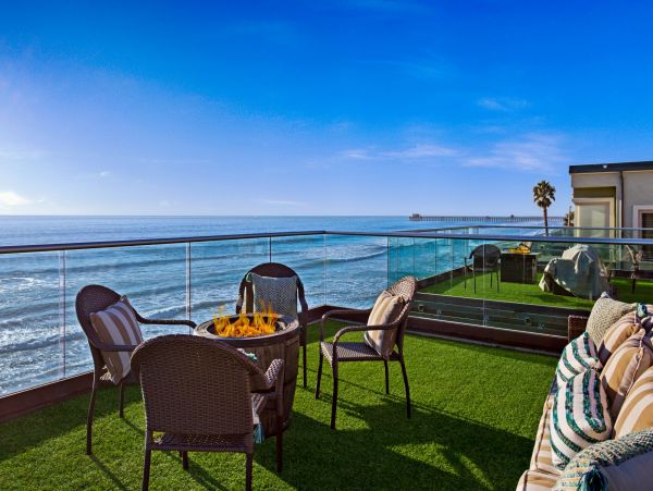 Twelve Bedroom Luxury Vacation Home Away from Home