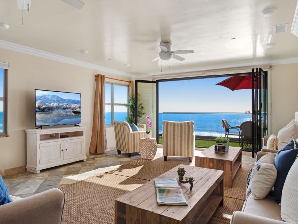 Twelve Bedroom Luxury Vacation Home Away from Home