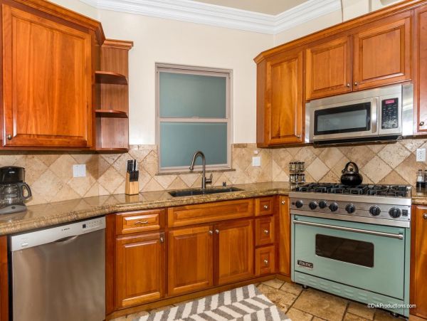 Twelve Bedroom Luxury Vacation Home Away from Home