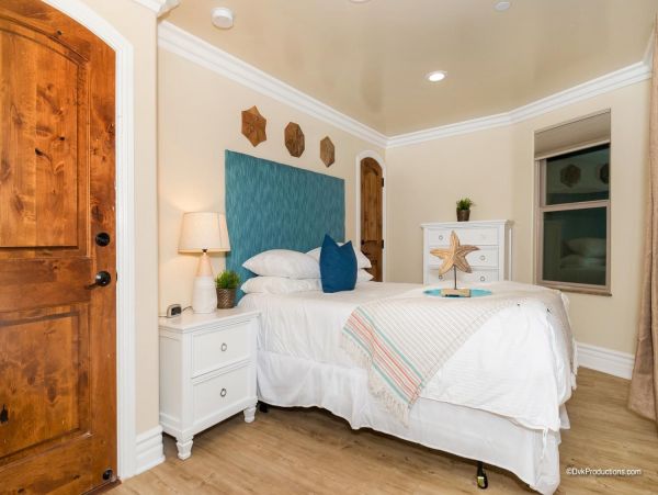 Twelve Bedroom Luxury Vacation Home Away from Home