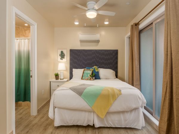 San Diego Beach Communities North Condo 995679