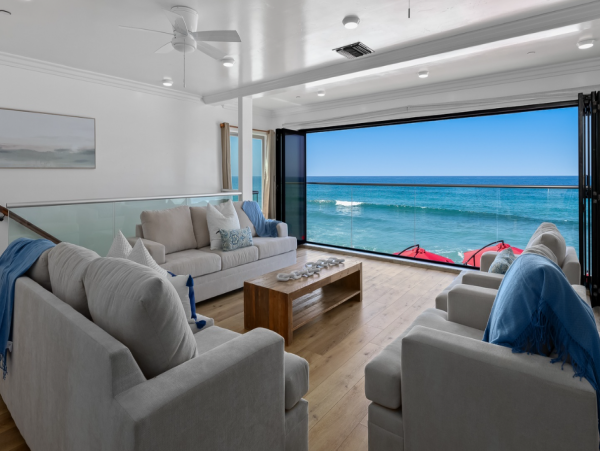 Oceanside Vacation Home Ten Bedroom Steps to Beach