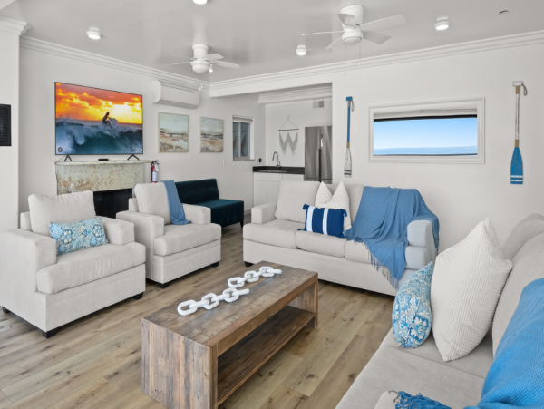 Oceanside Vacation Home Ten Bedroom Steps to Beach