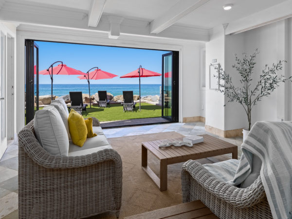 Oceanside Vacation Home Ten Bedroom Steps to Beach