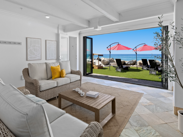 Oceanside Vacation Home Ten Bedroom Steps to Beach