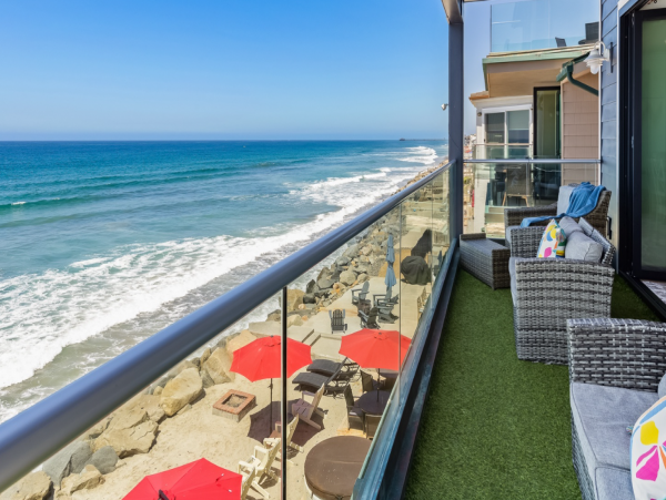 Oceanside Vacation Home Ten Bedroom Steps to Beach