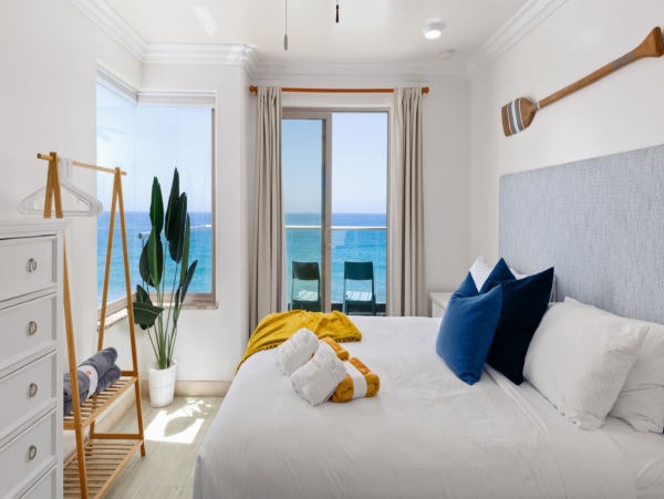 Oceanside Vacation Home Ten Bedroom Steps to Beach