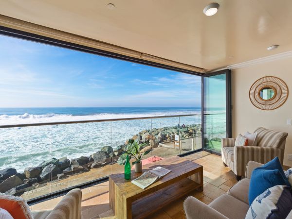 San Diego Beach Communities North Condo 995684
