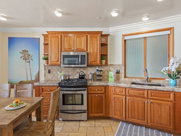 San Diego Beach Communities North Condo 995684