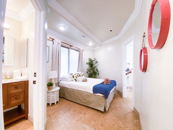 San Diego Beach Communities North Condo 995684