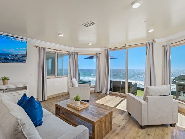 Oceanfront Beach Home Oceanside California. Pacific Beauty!