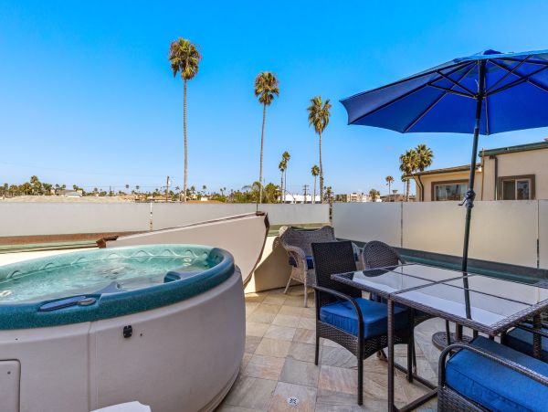 Oceanfront Beach Home Oceanside California. Pacific Beauty!