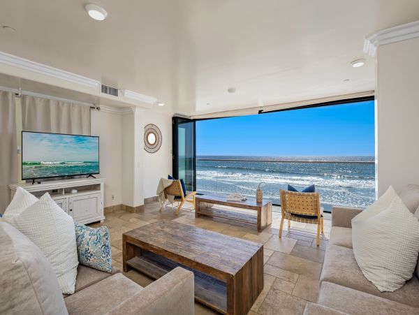 Oceanfront Beach Home Oceanside California. Pacific Beauty!