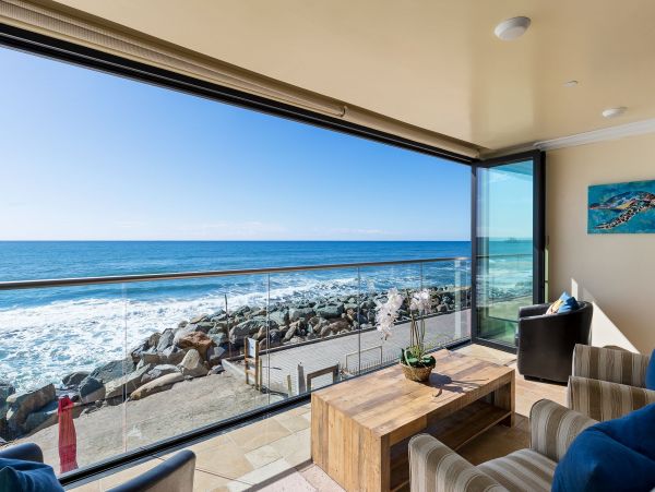 San Diego Luxury Duplex 11 Bedrooms Sleeps 26 Guests