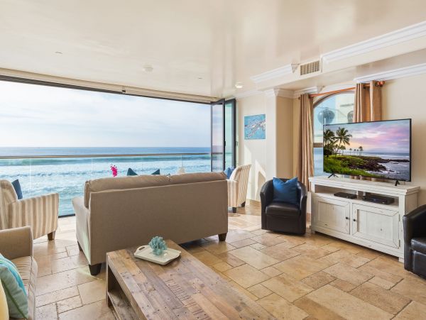 San Diego Luxury Duplex 11 Bedrooms Sleeps 26 Guests