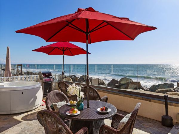 San Diego Luxury Duplex 11 Bedrooms Sleeps 26 Guests