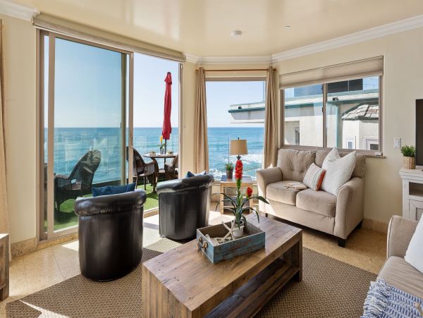 San Diego Luxury Duplex 11 Bedrooms Sleeps 26 Guests
