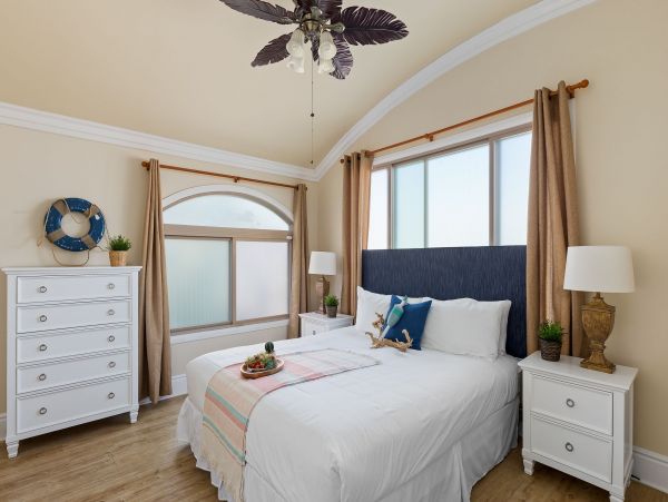 San Diego Luxury Duplex 11 Bedrooms Sleeps 26 Guests