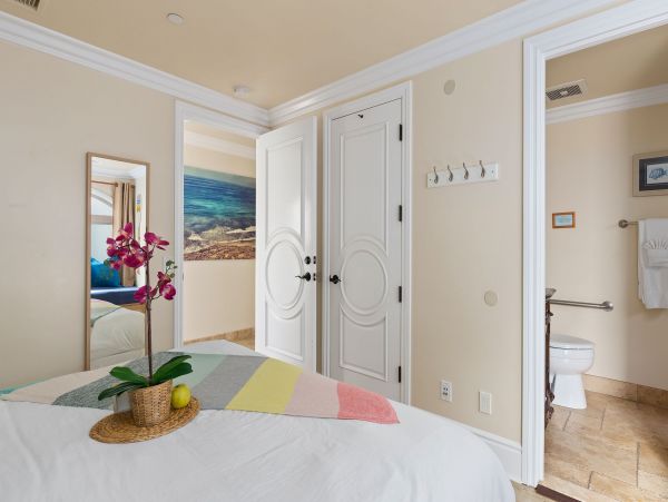 San Diego Luxury Duplex 11 Bedrooms Sleeps 26 Guests