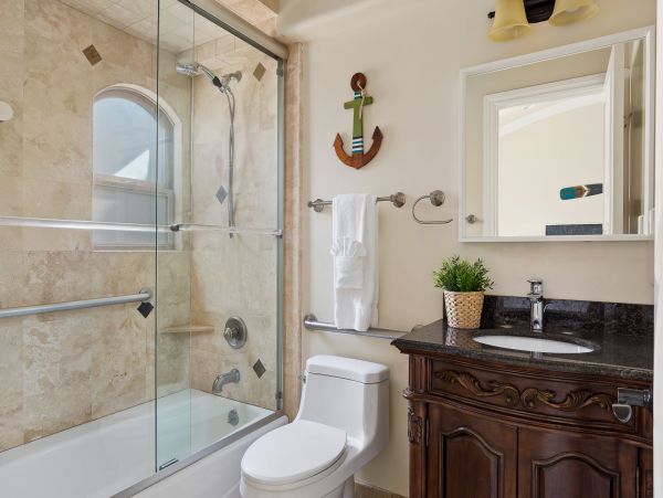 San Diego Luxury Duplex 11 Bedrooms Sleeps 26 Guests