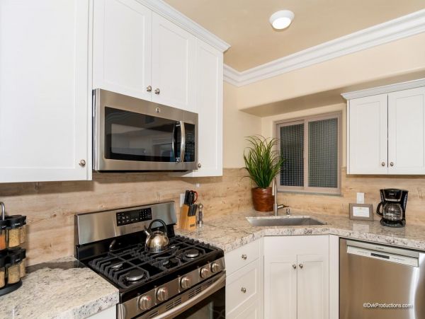 San Diego Beach Communities North Condo 995688