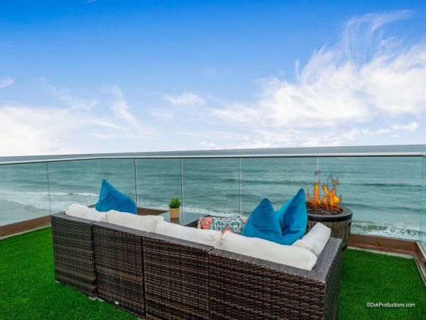 San Diego Oceanside 8 Bedroom Oceanfront Residence 18 Guests