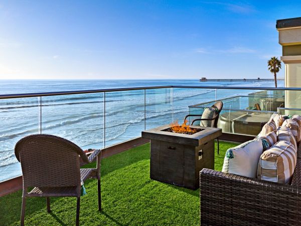 San Diego Oceanside 8 Bedroom Oceanfront Residence 18 Guests