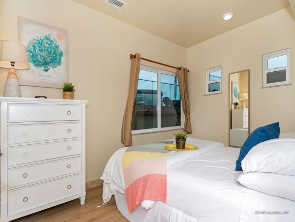 San Diego Oceanside 8 Bedroom Oceanfront Residence 18 Guests