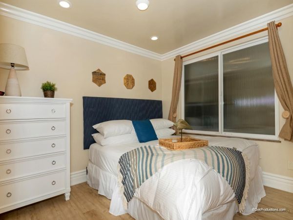 San Diego Oceanside 8 Bedroom Oceanfront Residence 18 Guests