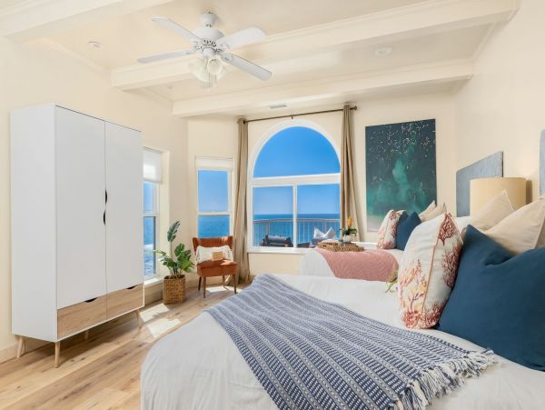 Oceanfront Vacation Home In Oceanside 6 Bedrooms Ocean View